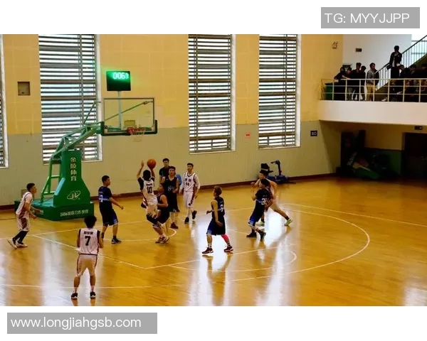 全国锦标赛回顾：西安篮球队展现强大实力与团队精神